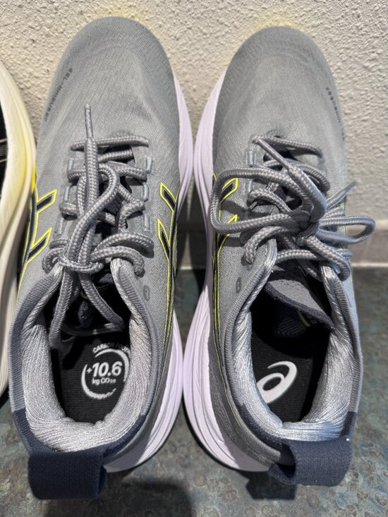 Athletic_Shoes